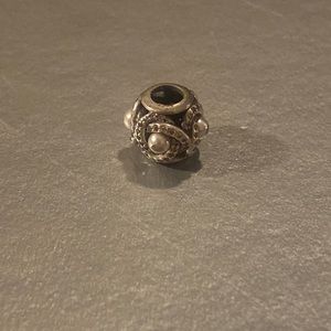Pandora charm infinity with pearls and diamonds